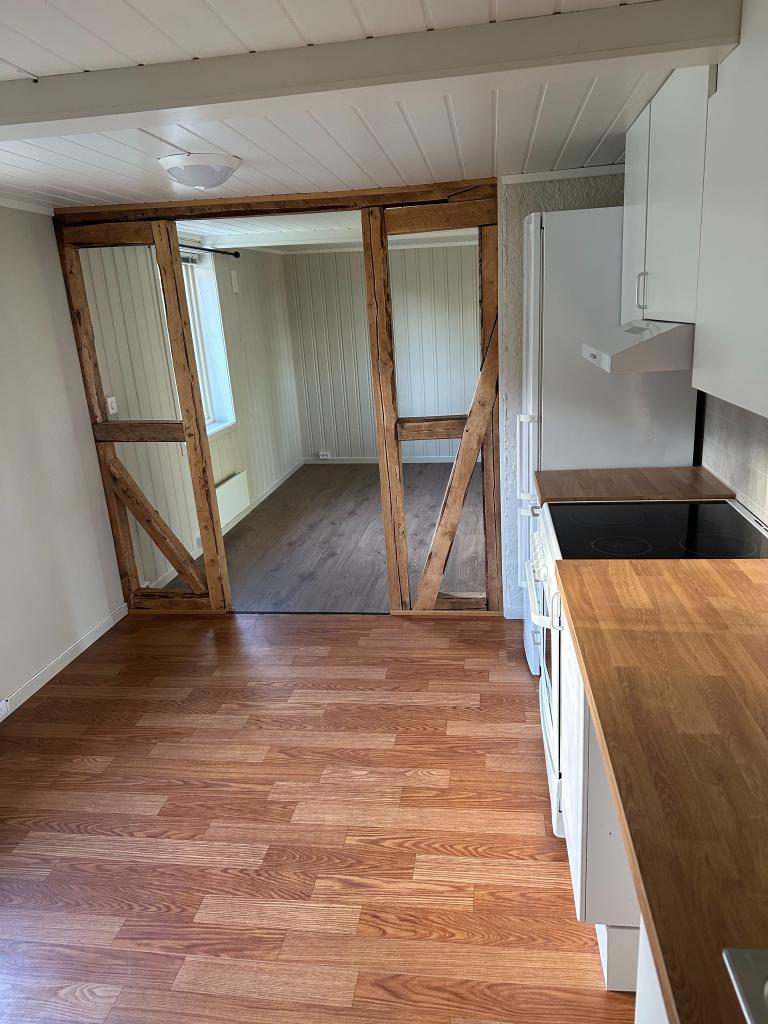 Åpent kjøkken mot stue